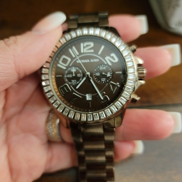 Michael Kors Watch - Picture 2 of 4